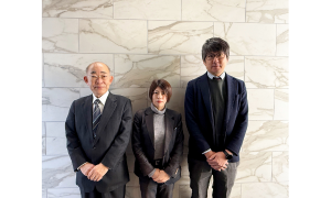 スタッフ集合写真