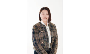 代表の花本です