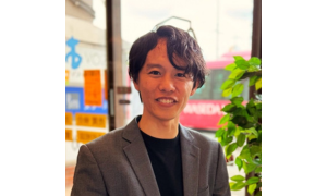 担当：阿部　涼雅