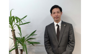 担当　笹岡清英